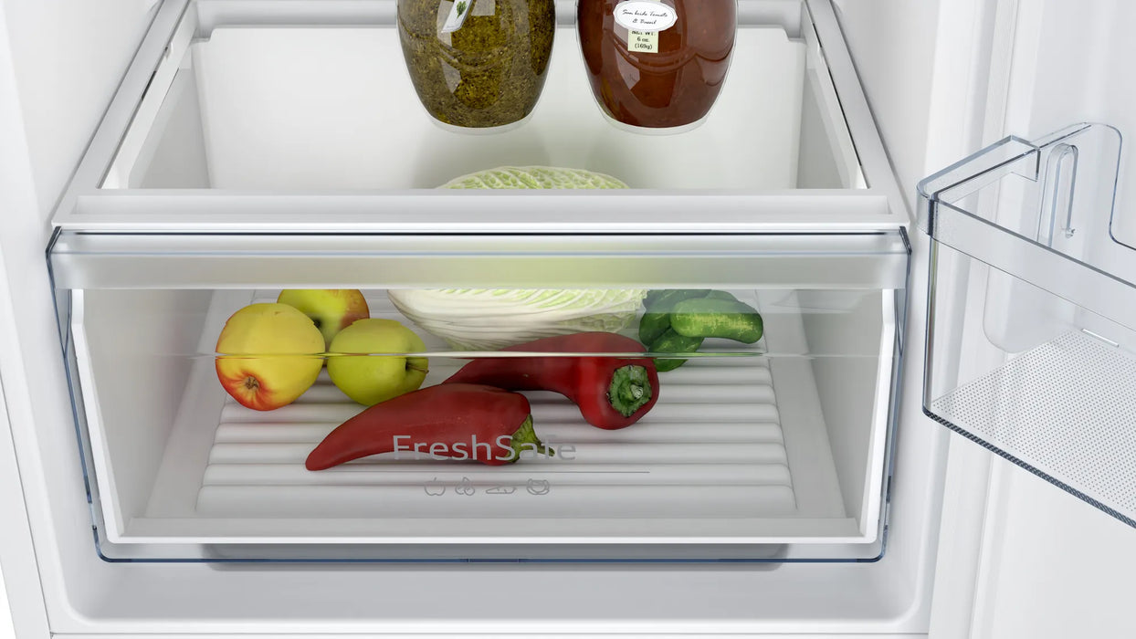 Neff N 30, built-in fridge-freezer with freezer at bottom, 177.2 x 54.1 cm, sliding hinge | BSH KI5871SE0G