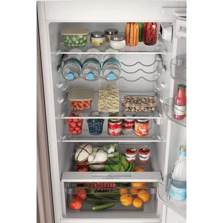 Indesit Push&Go 70/30 273L Integrated Fridge Freezer | INC18D011B1