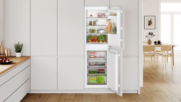 Bosch Series 2, built-in fridge-freezer with freezer at bottom, 177.2 x 54.1 cm, flat hinge | BSH KIN85NFE0G
