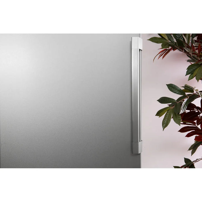 Hotpoint Freestanding 228l Upright freezer - Graphite | UH6 F1C G1
