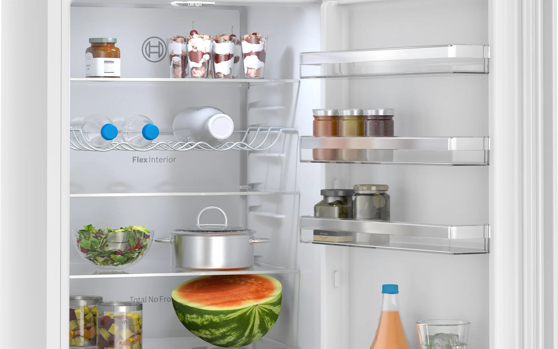 Bosch Series 4, freestanding fridge-freezer with freezer at bottom, 203 x 60 cm - White | KGN392WDFG