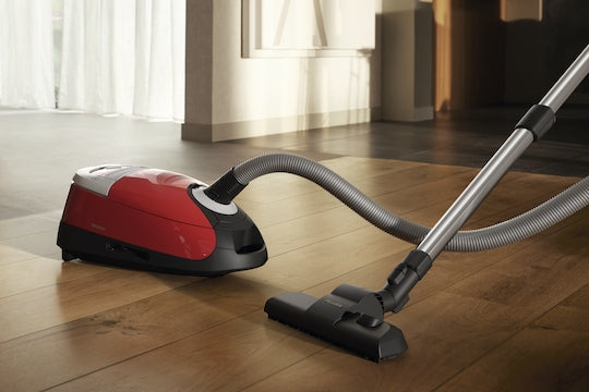 Miele Complete C2 Tango Cylinder Vacuum Cleaner GB 890W SBD 355-3 Floorhead - Autumn Red | 12034810