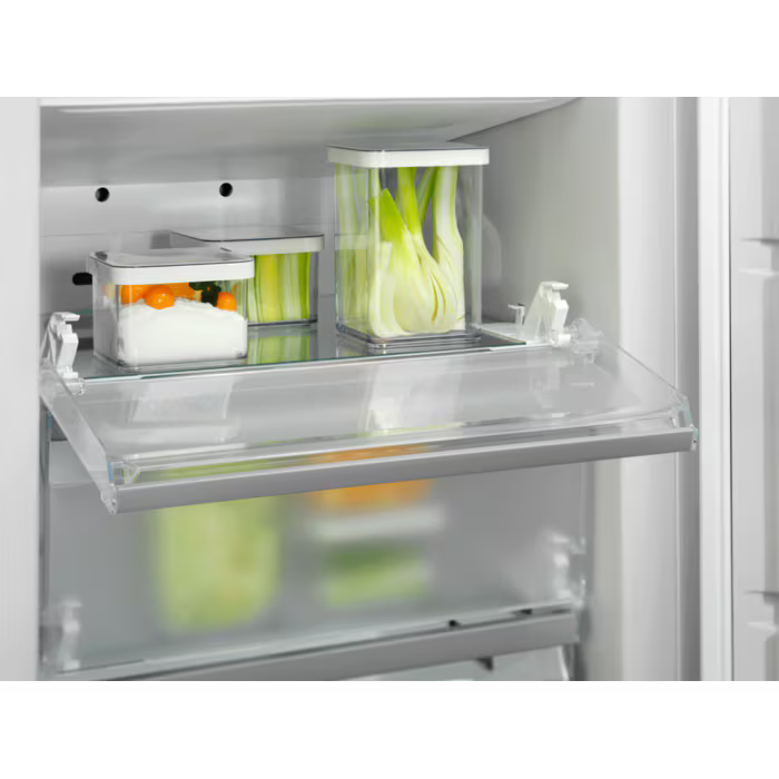 Electrolux 700 Integrated 212Lt No Frost Freezer 177cm | KUN7NE18C
