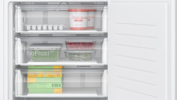 Bosch Series 4, built-under freezer, 82 x 59.8 cm, flat hinge | BSH GUN21VFE0G
