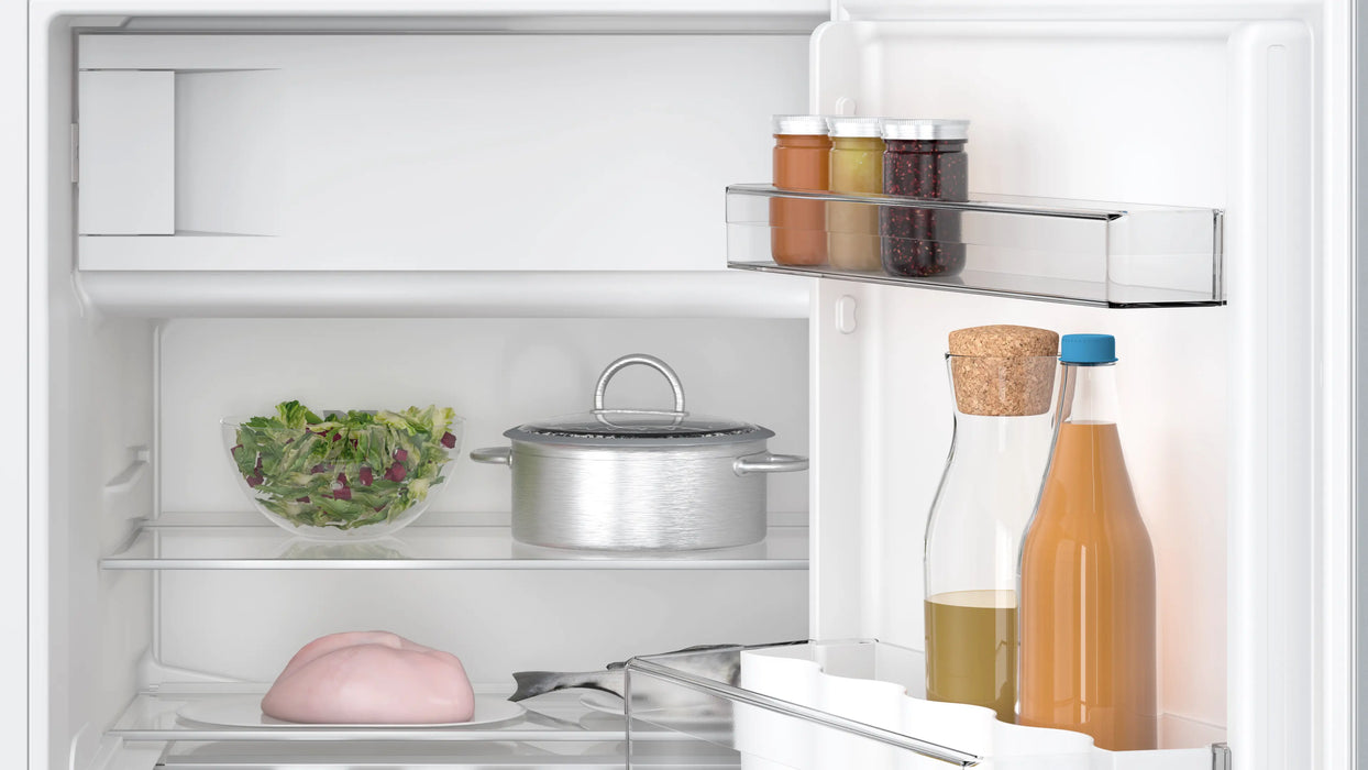 Bosch Series 4, built-under fridge with freezer section, 82 x 60 cm, flat hinge | BSH KUL22VFD0G