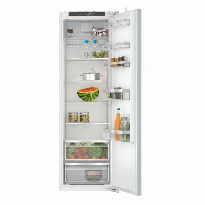 BOSCH Fridge Bosch Series 4 Built-in fridge 177.2 x 54.1 cm flat hinge | KIR81VFE0G IRWINS MEGASTORE