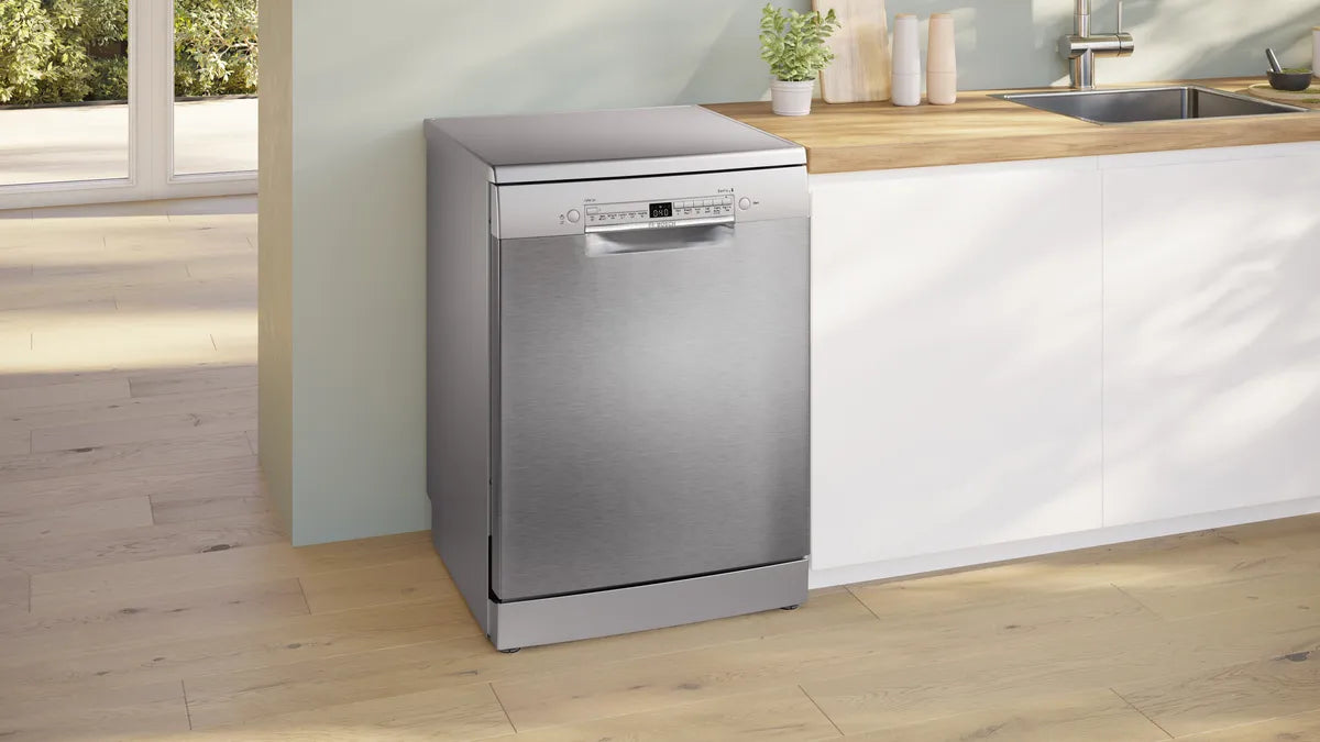 BOSCH Series 2 Freestanding Dishwasher 60 cm - Brushed steel | SMS2HVI67G