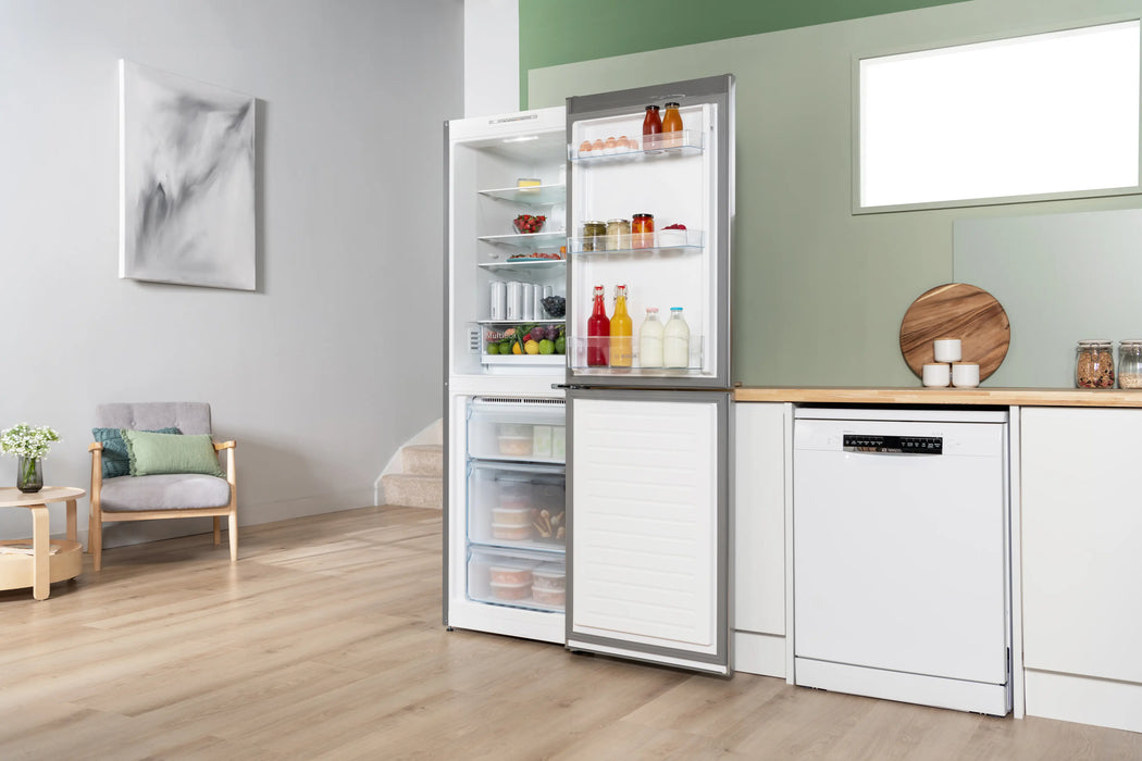 BOSCH Series 2 Freestanding Fridge Freezer - Stainless Steel | KGN34NLEAG