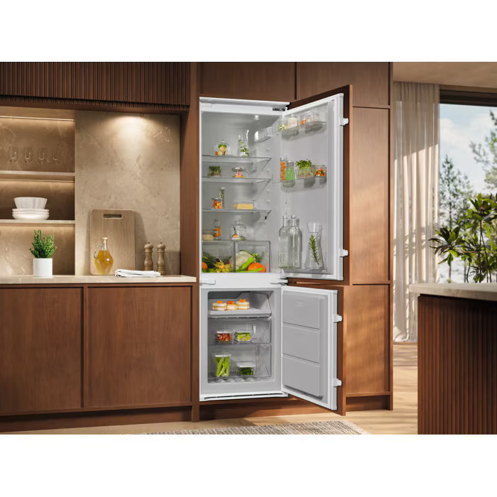 Electrolux 700 GreenZone 177cm Integrated Frost Free Fridge Freezer 257L with TwinTech No Frost | LNA7NE18S