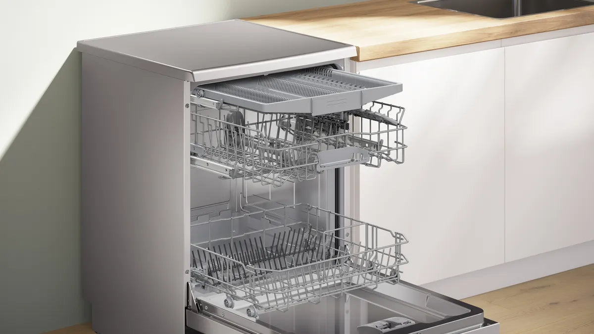 BOSCH Series 2 Freestanding Dishwasher 60 cm - Brushed steel | SMS2HVI67G