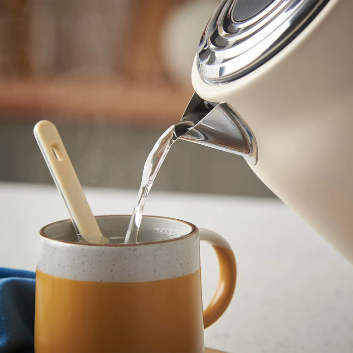 Russell Hobbs Hanley Jasmine 3000W Kettle - Cream | 28640