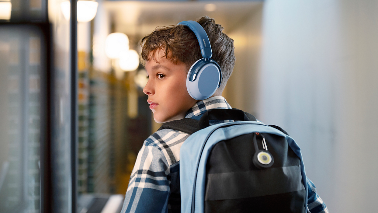 Philips 5000 Series Kids Wireless ANC Over-Ear Headphones - Real Teal | TAK5500RT/00
