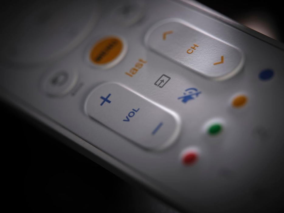 ONEFORALL Remote Control One For All EazyClean Remote Setup in 3 simple s | URC9290 IRWINS MEGASTORE