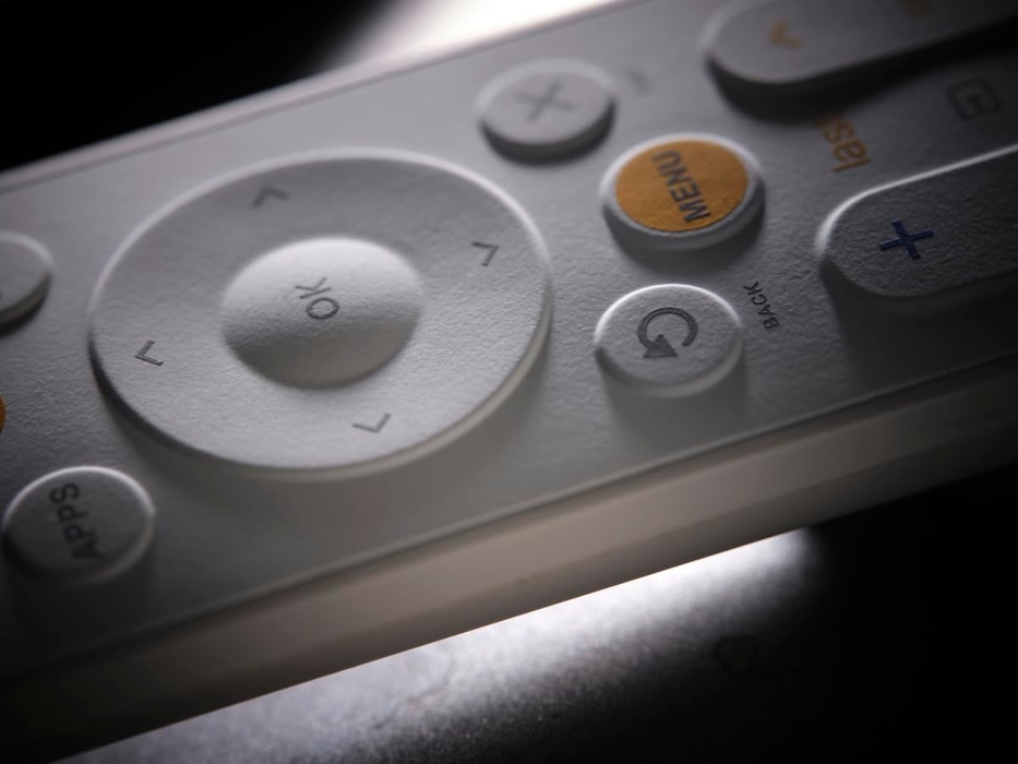 ONEFORALL Remote Control One For All EazyClean Remote Setup in 3 simple s | URC9290 IRWINS MEGASTORE