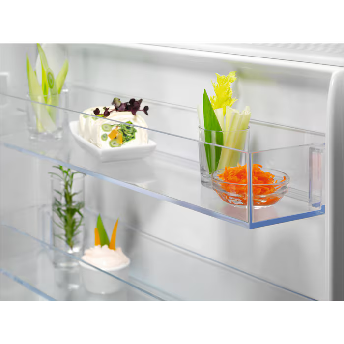 Electrolux 600 TwinTech No Frost Integrated 195/62Lt Fridge Freezer | LNT6NE18S