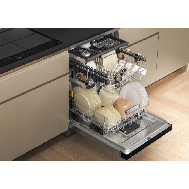 Whirlpool Freestanding 15 Place Setting Capacity Dishwasher - Stainless Steel | W7FHS51XUK