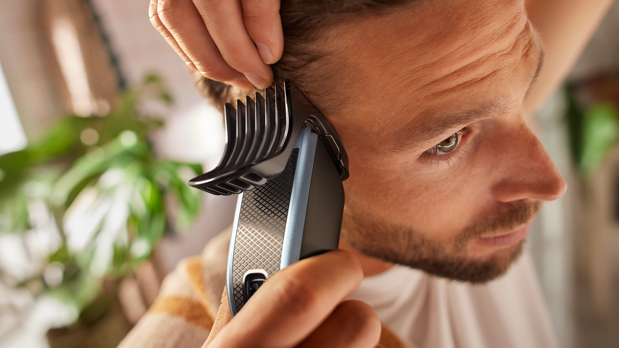 Philips Series 3000 Cordless Hair Clipper with 13 Length Settings and Beard Comb | HC3530/15