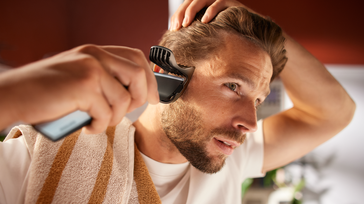 Philips Series 3000 Cordless Hair Clipper with 13 Length Settings and Beard Comb | HC3530/15