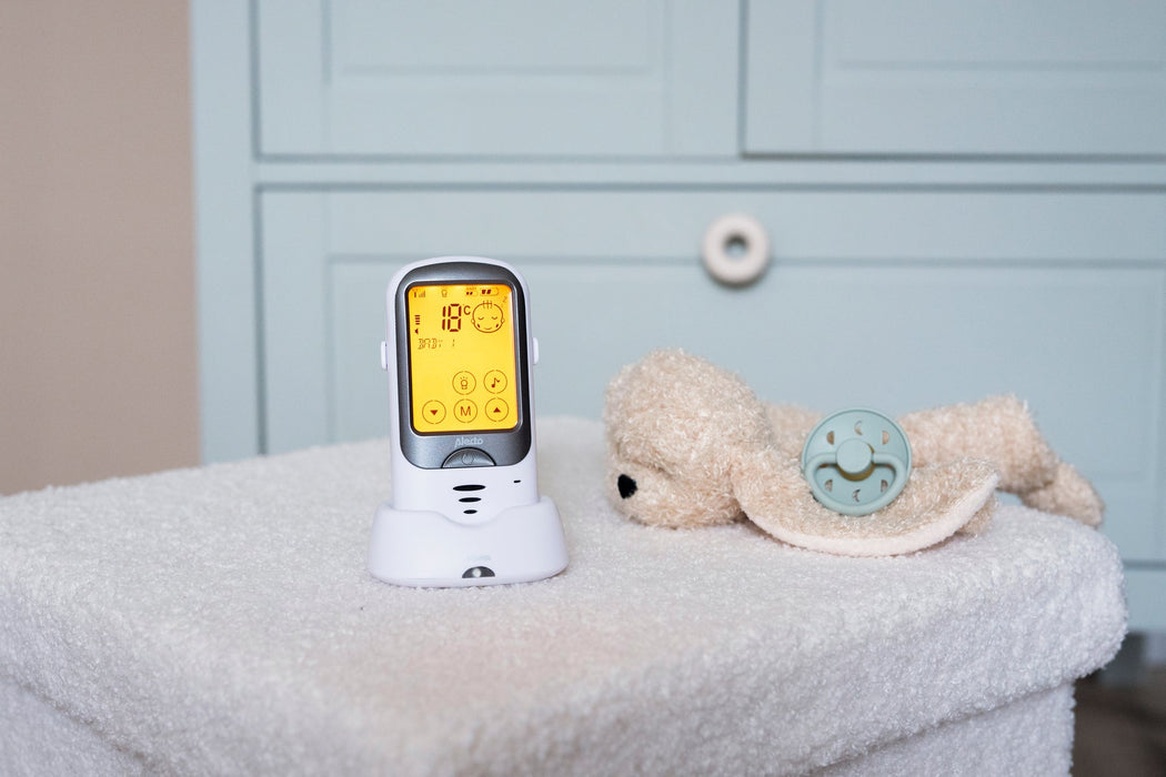 Alecto DBX-68 Long Range Outdoor Baby Monitor - White/Anthracite | EDL A003454