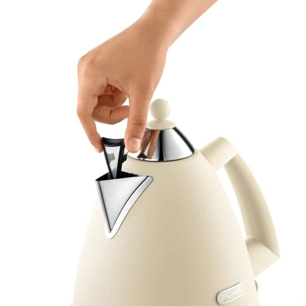 DELONGHI ARGENTO FLORA KETTLE - CREAM | KBX3016BG