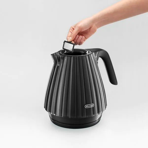 DELONGHI BALLERINA 1.7L CORDLESS KETTLE - BLACK | KBD3001.BK