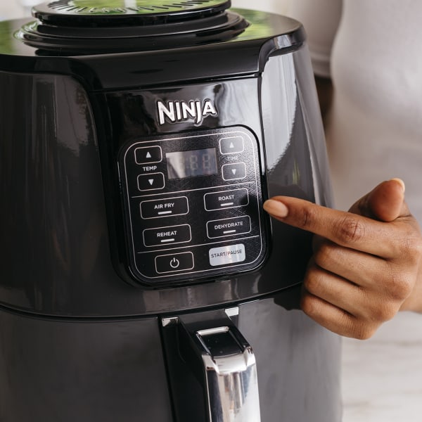 NINJA 3.8L Air Fryer 1550W Roast, Reheat and Dehydrate - Grey || AF100UK